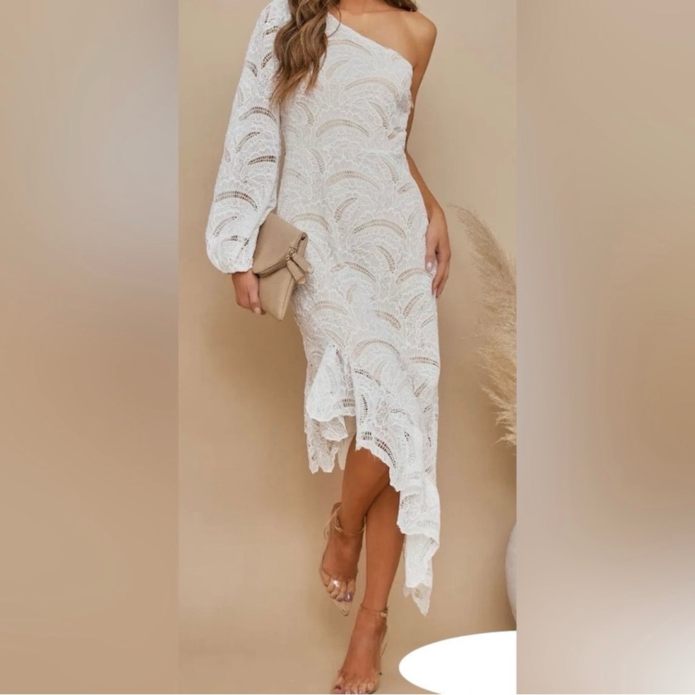 Elegant White One-Shoulder Lace Dress